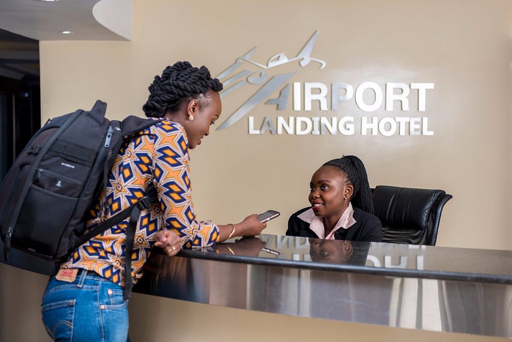 airport landing hotel receiption
